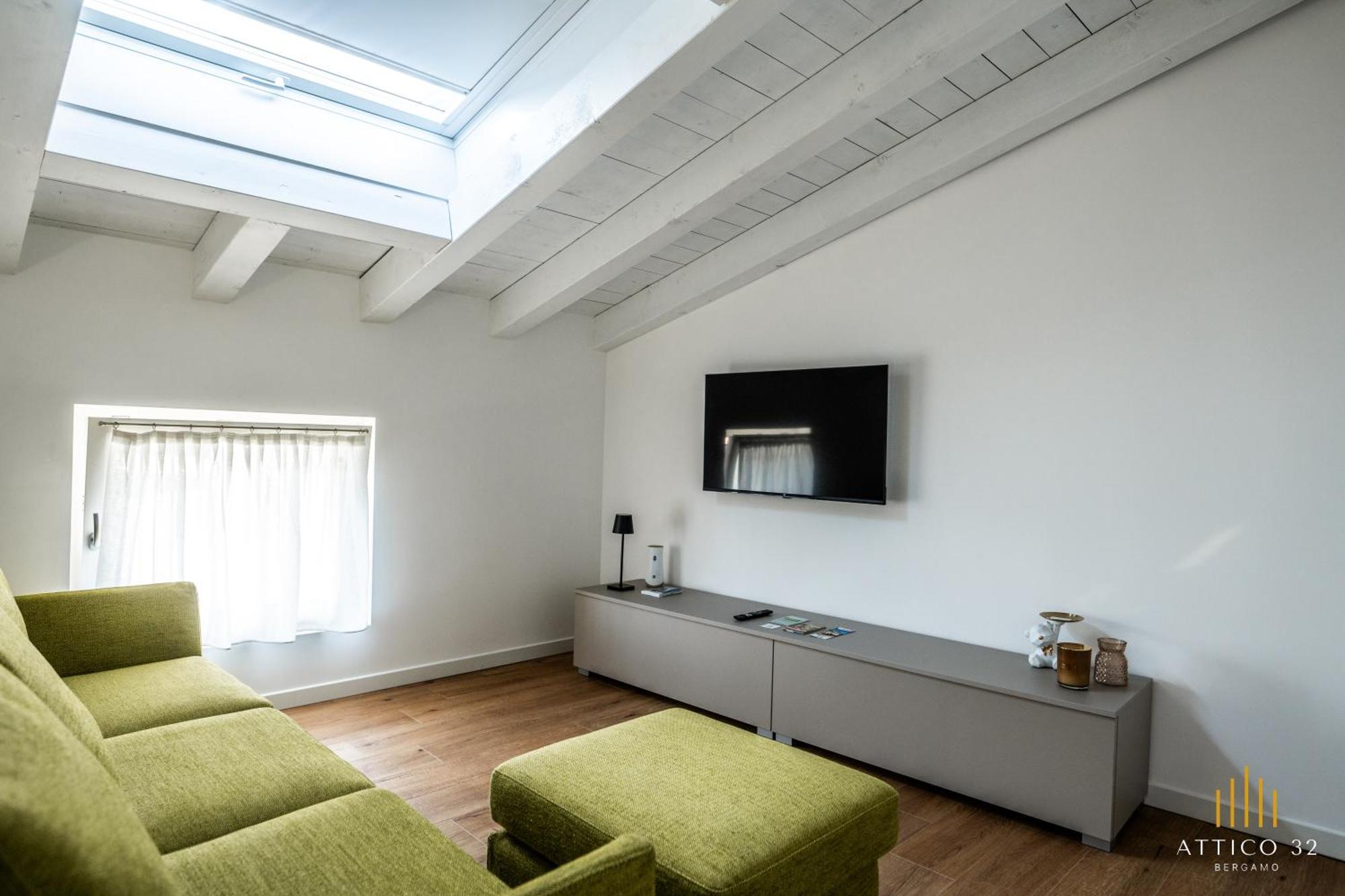 Attico 32 Charme&relax Apartment